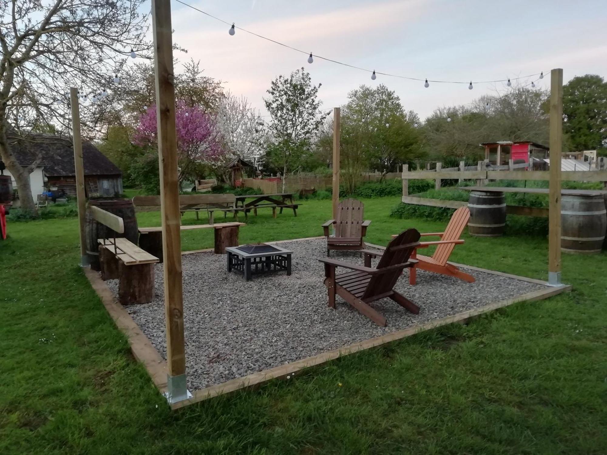 Bed and Breakfast La Valise A Cheval Mezieres-sur-Ponthouin Esterno foto