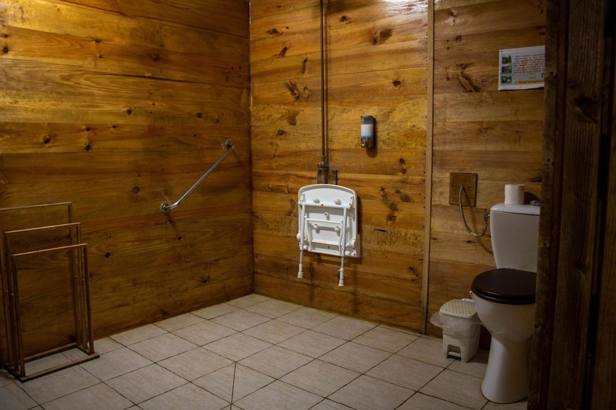 Bed and Breakfast La Valise A Cheval Mezieres-sur-Ponthouin Camera foto